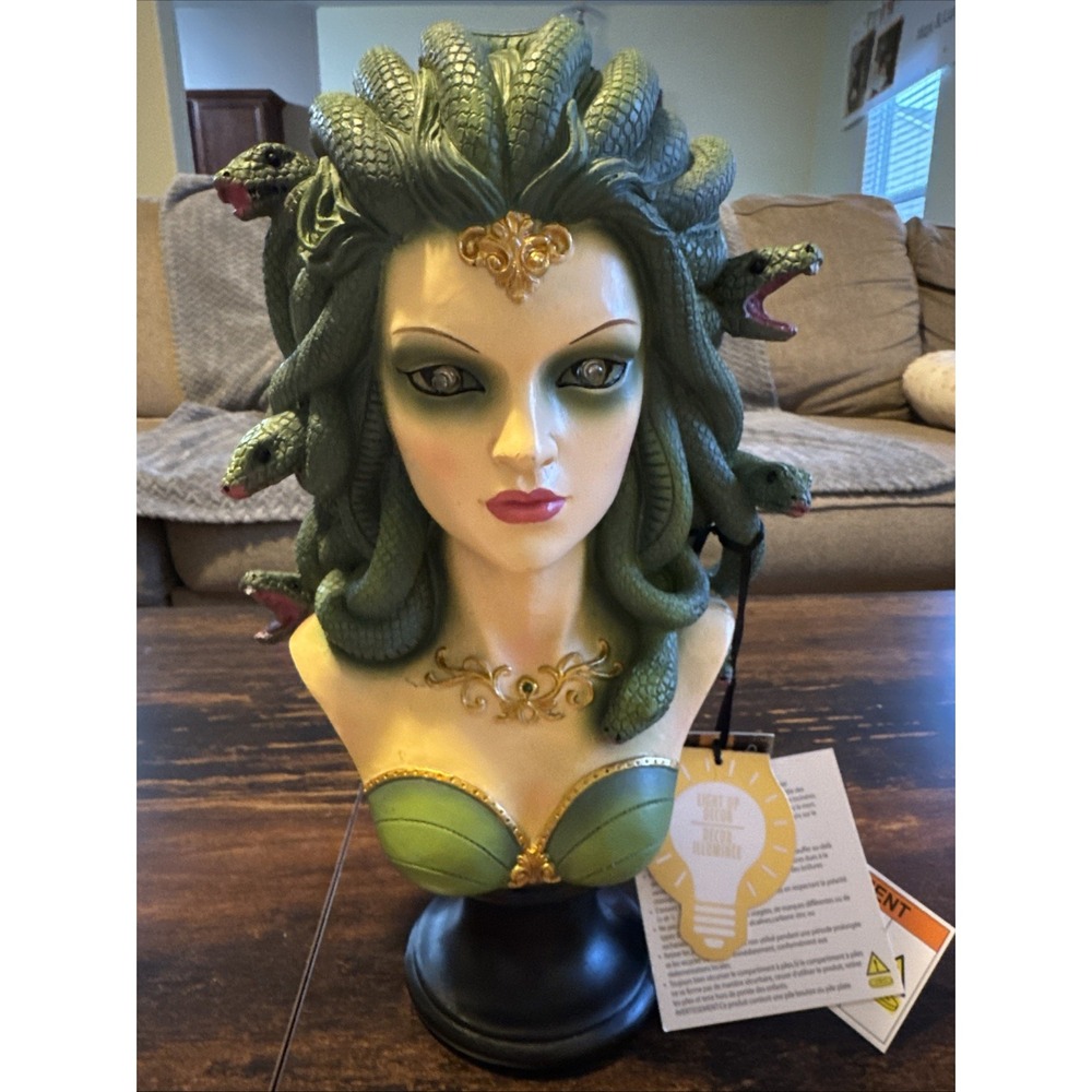 NEW Spooky Nights Light-Up Green Gold Medusa Bust 13" Halloween Fall Decor Snake
